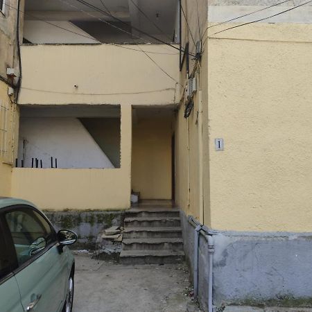 Guest Room Tirana Center ภายนอก รูปภาพ
