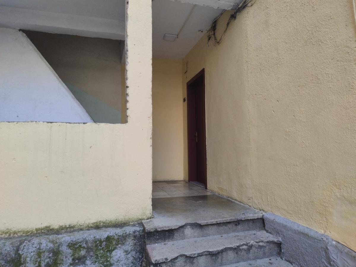 Guest Room Tirana Center ภายนอก รูปภาพ