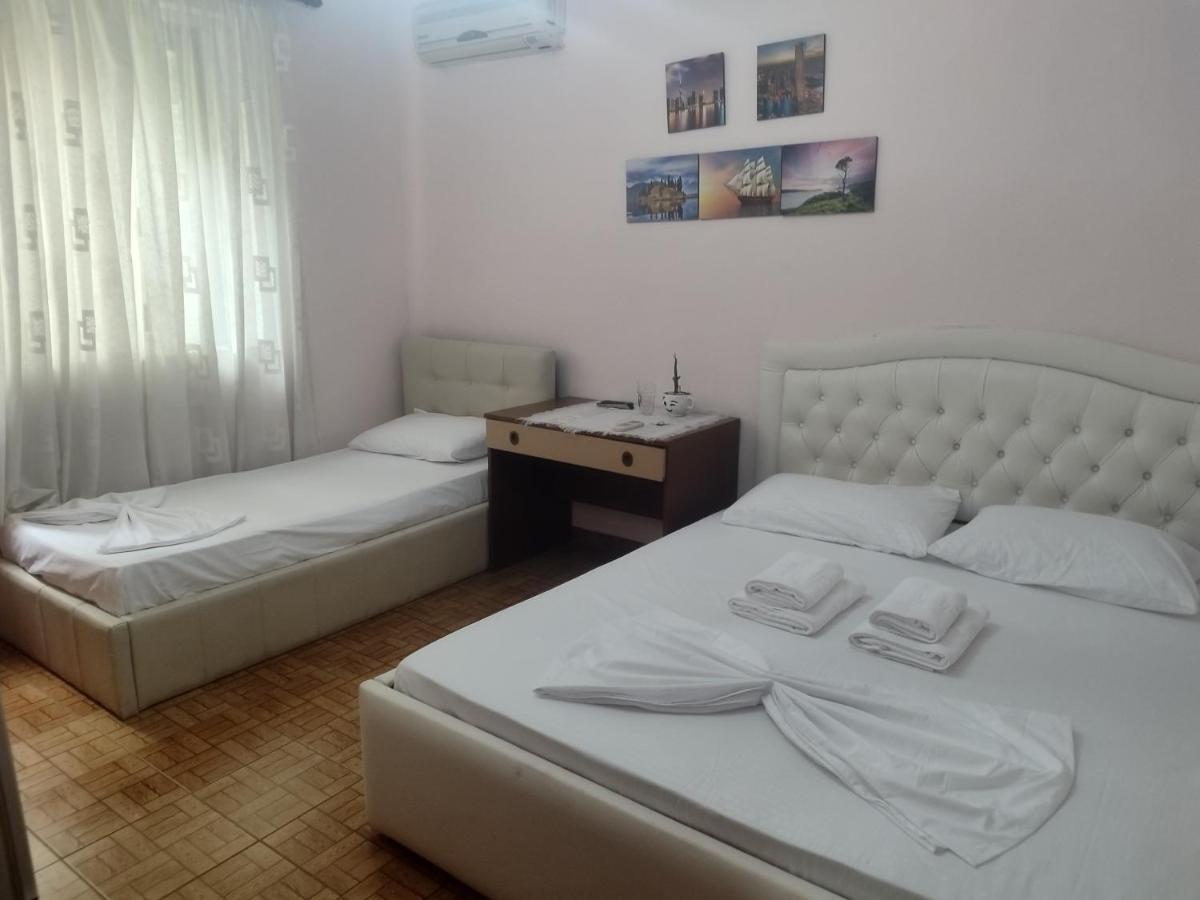 Guest Room Tirana Center ภายนอก รูปภาพ