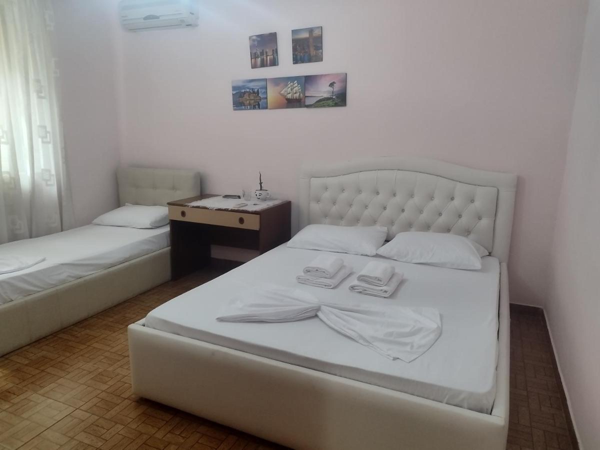 Guest Room Tirana Center ภายนอก รูปภาพ